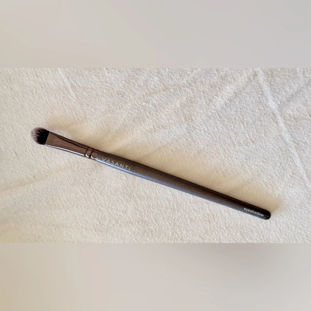 VASANTI Flat Eyeshadow Makeup Brush